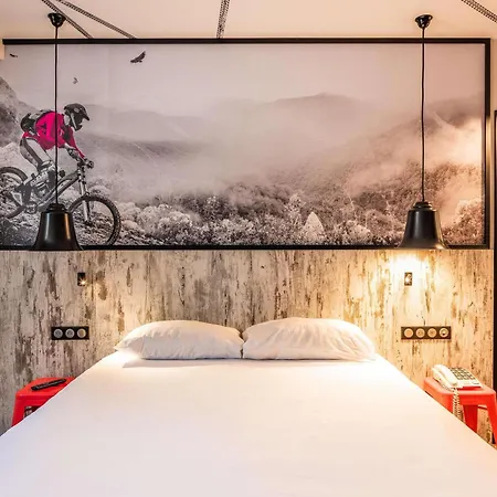 Ibis Styles Dinan Centre Ville Exterior photo