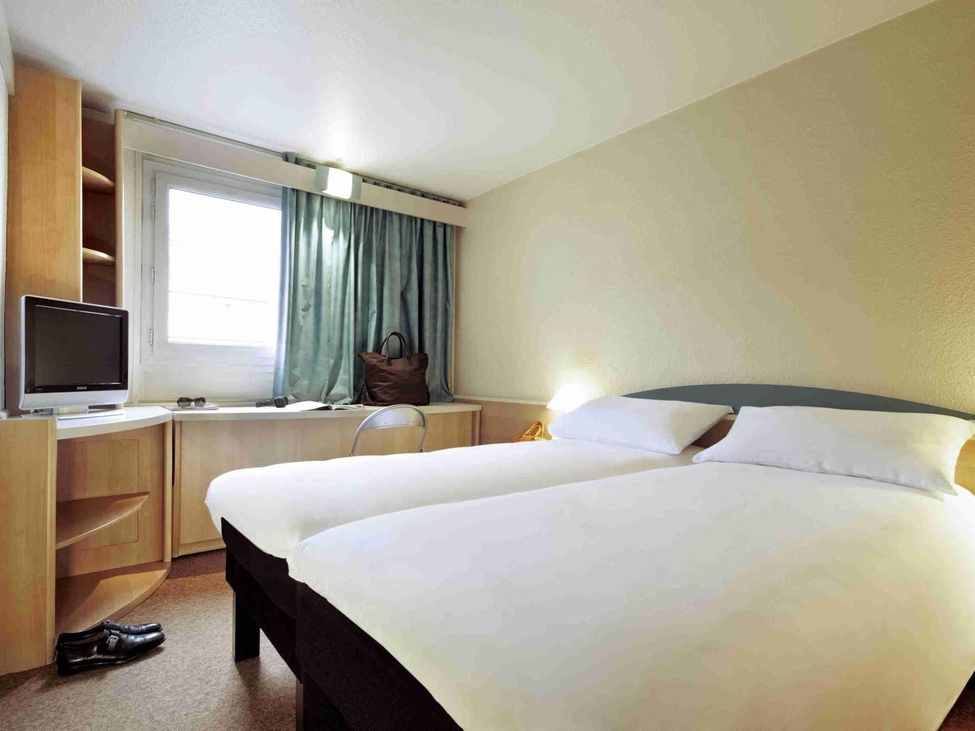 Ibis Styles Centre Hotel 3*